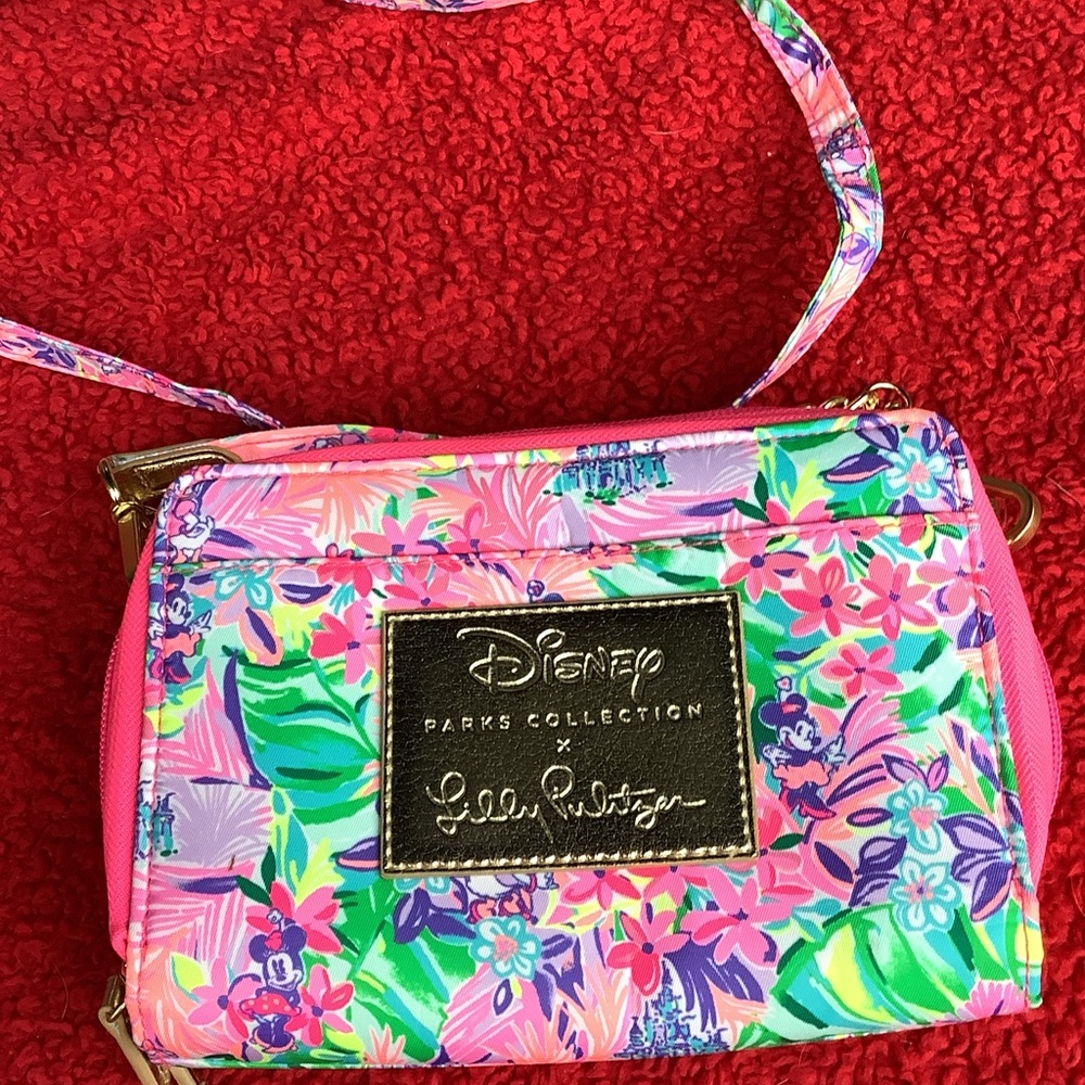 Disney Parks Collection by Lilly Pulitzer crossbody bag